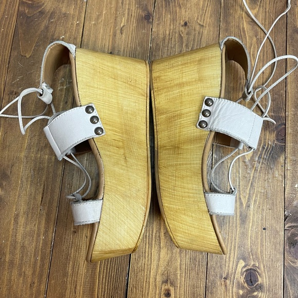 Steve Madden Womens size 8 Beniee platform sandals cream and tan - Picture 5 of 9